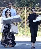 Selena_Gomez_-_Arriving_to_a_party_in_Studio_City2C_CA_-_February_242C_2018-02.jpg