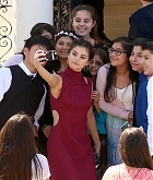 Selena_Gomez_-_At_David_Henrie___Maria_Cahill_s_Wedding_in_Los_Angeles_on_April_21-20.jpg