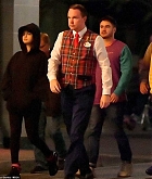 Selena_Gomez_-_At_Disney_California_Adventure_Park_In_Anaheim2C_California_-_May_5-06.jpg
