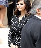 Selena_Gomez_-_At_Hollywood_Female_Empowerment_in_LA_April_30-01.jpg