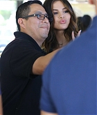 Selena_Gomez_-_At_Menchie_s_Frozen_Yogurt_in_Los_Angeles_on_March_23-11.jpg
