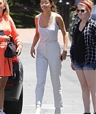 Selena_Gomez_-_At_Sony_Studios_in_Los_Angeles_on_June_13-01.jpg
