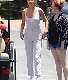 Selena_Gomez_-_At_Sony_Studios_in_Los_Angeles_on_June_13-04.jpg