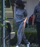 Selena_Gomez_-_At_Toluca_Lake2C_CA_on_October_23-03.jpg