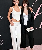 Selena_Gomez_-_At_the_Premiere_of__Lola__in_Los_Angeles_February_32C_202431.jpg