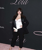 Selena_Gomez_-_At_the_Premiere_of__Lola__in_Los_Angeles_February_32C_202445.jpg