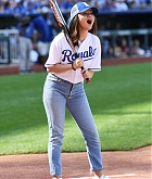 Selena_Gomez_-_Big_Slick_celebrity_softball_game_in_Kansas_City2C_Missouri_28June_072C_201929-08.jpg