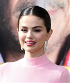 Selena_Gomez_-_Dolittle_Premiere_in_Westwood2C_CA__0111202-40.jpg