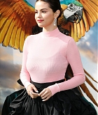 Selena_Gomez_-_Dolittle_Premiere_in_Westwood2C_CA__0111202-52.jpg