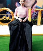 Selena_Gomez_-_Dolittle_Premiere_in_Westwood2C_CA__0111202-57.jpg