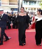 Selena_Gomez_-_Emilia_Perez_Premiere_at_the_77th_annual_Cannes_Film_Festival_on_May_18_04.jpg
