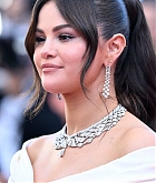 Selena_Gomez_-_Emilia_Perez_Premiere_at_the_77th_annual_Cannes_Film_Festival_on_May_18_05.jpg