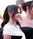 Selena_Gomez_-_Emilia_Perez_Premiere_at_the_77th_annual_Cannes_Film_Festival_on_May_18_10.jpg