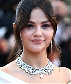 Selena_Gomez_-_Emilia_Perez_Premiere_at_the_77th_annual_Cannes_Film_Festival_on_May_18_28.jpg