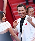 Selena_Gomez_-_Emilia_Perez_Premiere_at_the_77th_annual_Cannes_Film_Festival_on_May_18_59.jpg