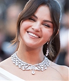 Selena_Gomez_-_Emilia_Perez_Premiere_at_the_77th_annual_Cannes_Film_Festival_on_May_18_88.jpg