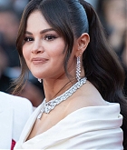 Selena_Gomez_-_Emilia_Perez_Premiere_at_the_77th_annual_Cannes_Film_Festival_on_May_18_89.jpg
