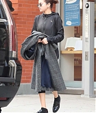 Selena_Gomez_-_Exits_a_SoulCycle_class_in_NYC_on_September_12-02.jpg