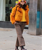 Selena_Gomez_-_Filming_Only_Murders_In_The_Building_in_New_York_City_28December_72C_202029-29.jpg