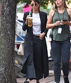 Selena_Gomez_-_Filming_Woody_Allen_film_in_NYC_on_September_21-13.jpg