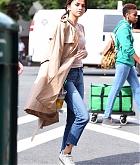 Selena_Gomez_-_Filming_Woody_Allen_film_in_NYC_on_September_21-17.jpg