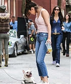 Selena_Gomez_-_Filming_Woody_Allen_film_in_NYC_on_September_21-31.jpg