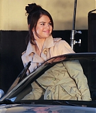 Selena_Gomez_-_Filming_Woody_Allen_film_in_NYC_on_September_21-32.jpg