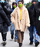 Selena_Gomez_-_Filming__Only_Murders_In_The_Building__in_New_York_December_82C_2020-06.jpg