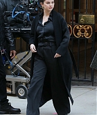 Selena_Gomez_-_Filming_scenes_for__Only_Murders_In_The_Building__In_New_York_City_March_102C_2021_01.jpg