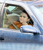 Selena_Gomez_-_Films_the_Only_Murders_in_the_Building_TV_Series_in_New_York_City2C_02202021_10.jpg