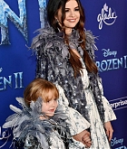 Selena_Gomez_-_Frozen_2_premiere_in_Hollywood_November_72C_2019-03.jpg