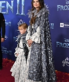 Selena_Gomez_-_Frozen_2_premiere_in_Hollywood_November_72C_2019-06.jpg