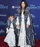 Selena_Gomez_-_Frozen_2_premiere_in_Hollywood_November_72C_2019-13.jpg