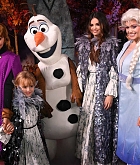 Selena_Gomez_-_Frozen_2_premiere_in_Hollywood_November_72C_2019-14.jpg