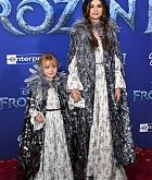 Selena_Gomez_-_Frozen_2_premiere_in_Hollywood_November_72C_2019-27.jpg