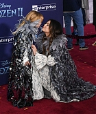 Selena_Gomez_-_Frozen_2_premiere_in_Hollywood_November_72C_2019-28.jpg