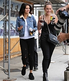 Selena_Gomez_-_Grabbing_an_ice_tea_with_a_friend_at_Alfred_Coffee_in_Studio_City2C_CA_on_November_2-01.jpg