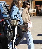Selena_Gomez_-_Grabs_lunch_at_Nobu_with_a_friend_in_Malibu2C_CA_on_March_152C_2018-02.jpg