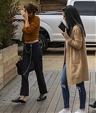 Selena_Gomez_-_Has_lunch_with_friends_at_Soho_House_in_Malibu_on_March_22-19.jpg