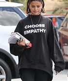 Selena_Gomez_-_Heading_to_lunch_with_her_bible_in_Studio_City2C_CA_on_March_252C_2018-02.jpg