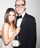 Selena_Gomez_-_How_Selena_Gomez_Got_Ready_For_The_Met_Gala_2017-01.jpeg
