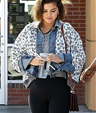 Selena_Gomez_-_In_Anaheim2C_CA_-_April_42C_2018-01.jpg