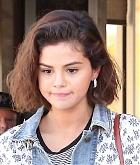 Selena_Gomez_-_In_Anaheim2C_CA_-_April_42C_2018-05.jpg