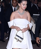 Selena_Gomez_-_In_Cannes2C_France_May_142C_2019-01.jpg