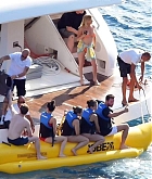 Selena_Gomez_-_In_Italy_0803202279.jpg