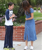 Selena_Gomez_-_In_Los_Angeles_on_June_10-05.jpg