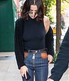 Selena_Gomez_-_In_NYC_on_October_3-10.jpg