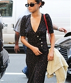 Selena_Gomez_-_In_NYC_on_September_5-04.jpg