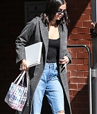 Selena_Gomez_-_In_NYC_on_September_9-03.jpg