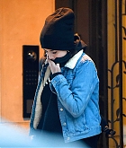 Selena_Gomez_-_In_New_York_City_on_January_7-02.jpg